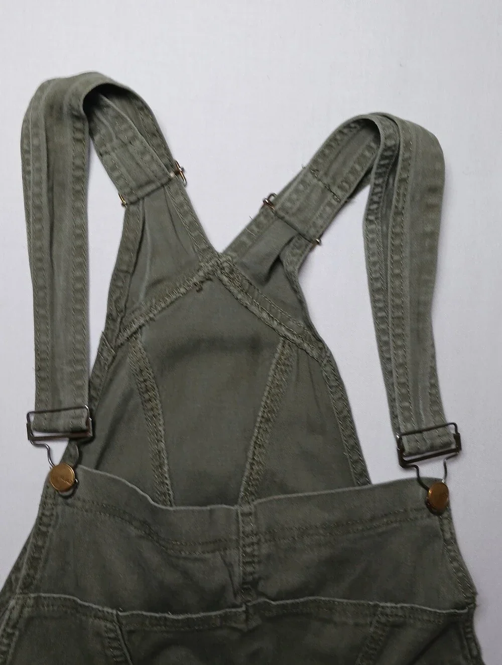 American Bazi casual olive